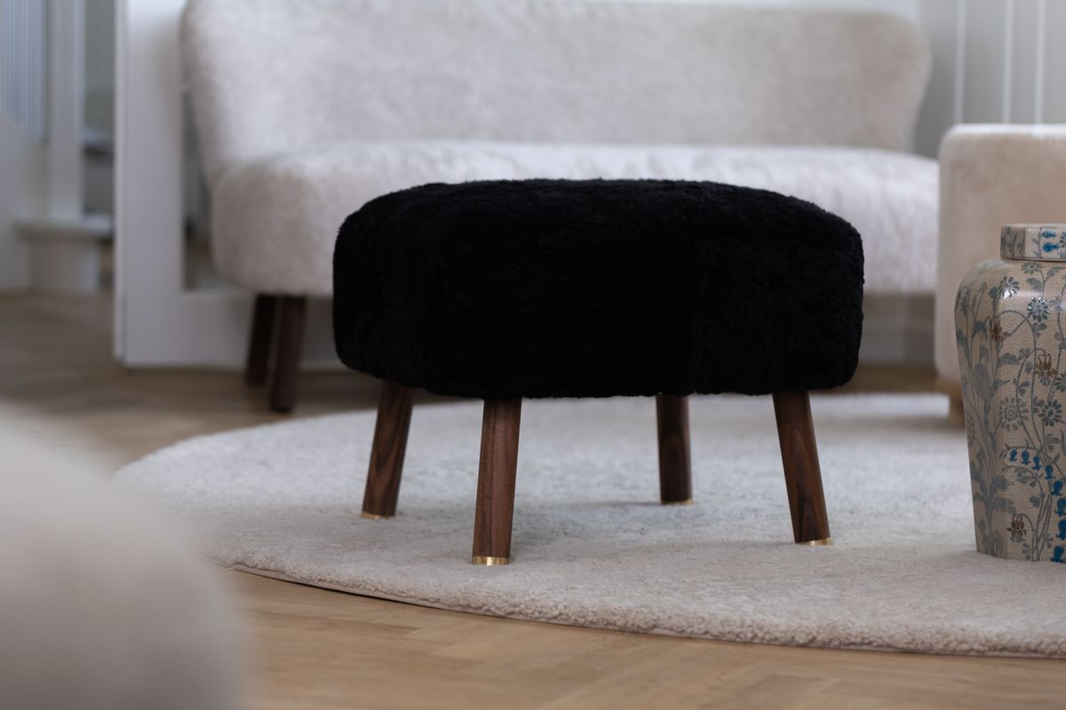 Short Wool Curly Sheepskin Design Rug | D140 cm Pearl