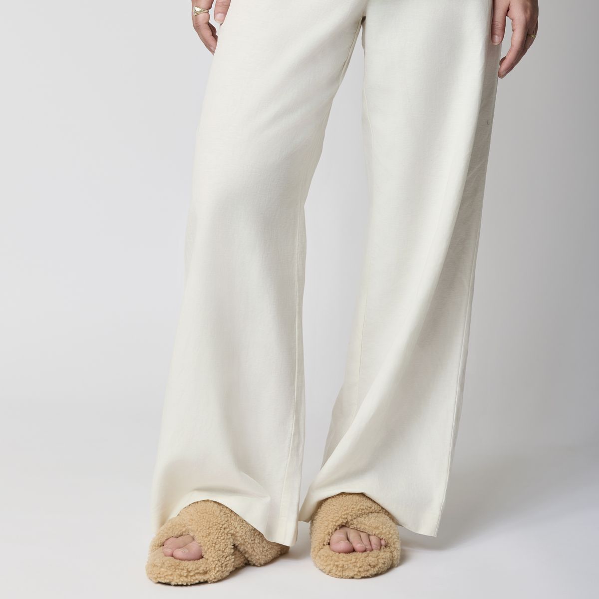 Curly Cross Slipper Honey