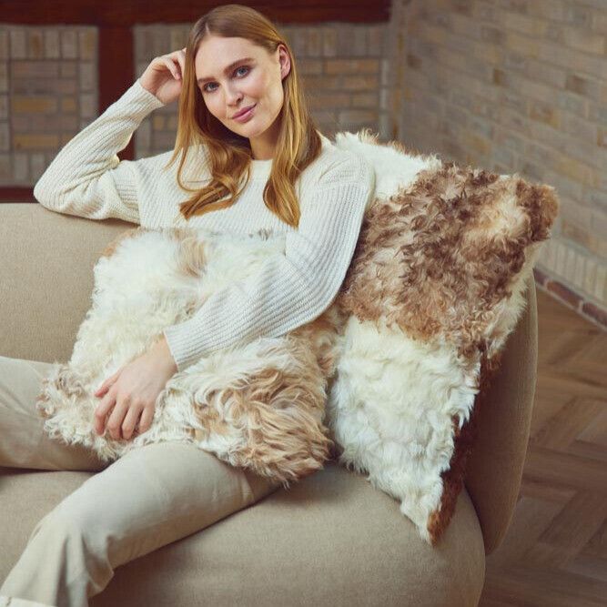 Tigrado Lamb Cushion | Doublesided Black/White Mix