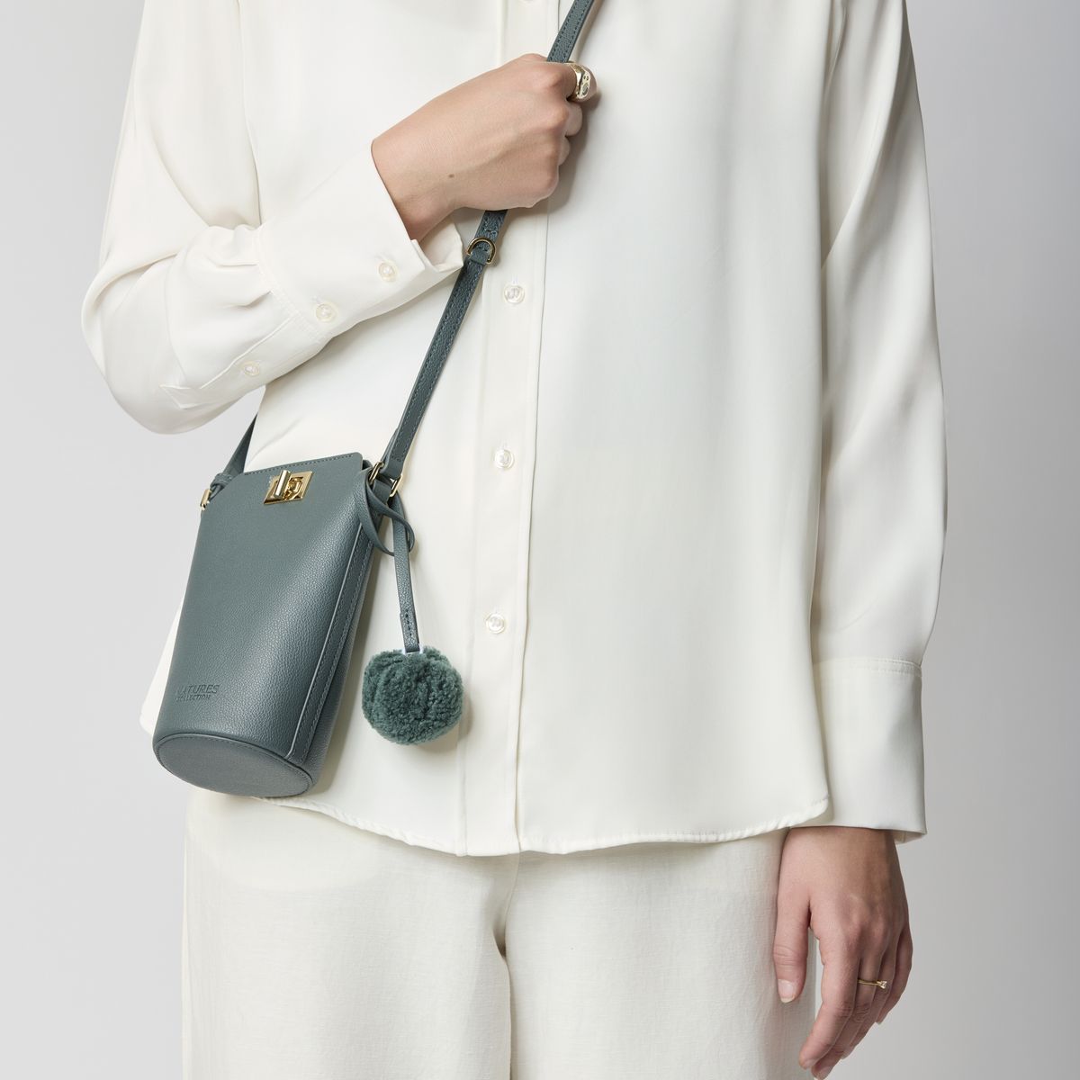 Adina Phonebag Antique Green