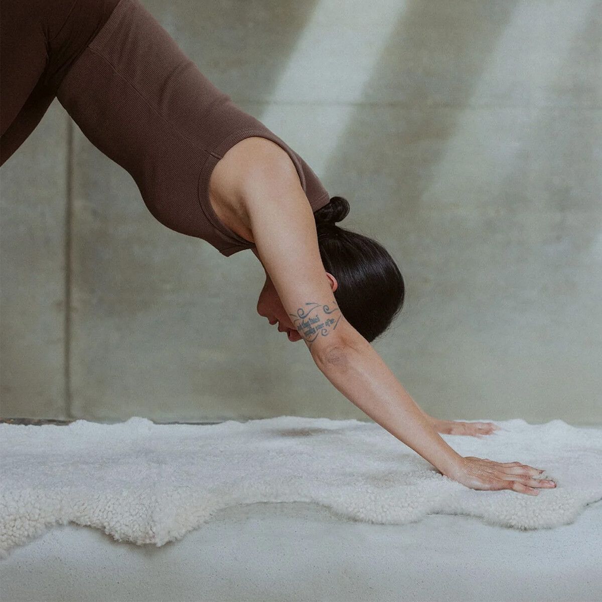 Doppeltes Lammfell | Kurzhaar | Neuseeland | 170x60 cm Taupe