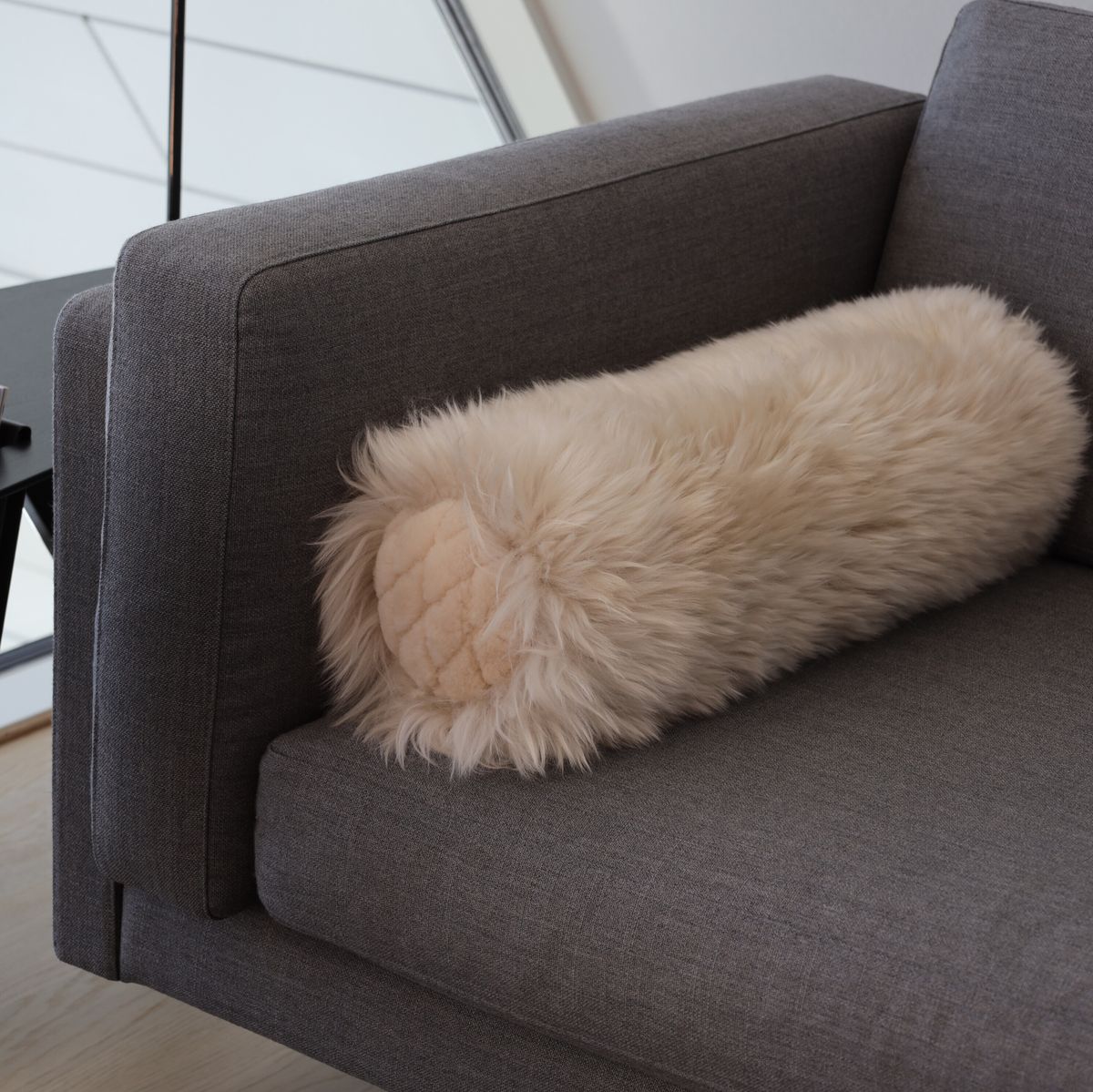 Bolster Cushion | Ø52 cm | Long Wool Ivory/White