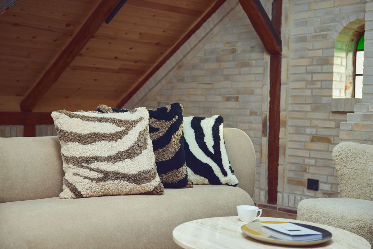 Zebra Cushion | Doublesided | 60x60 cm Black/Ivory