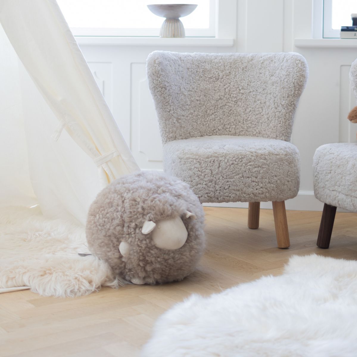 Cute Sheep Cushion | Ø28 cm Beige/White