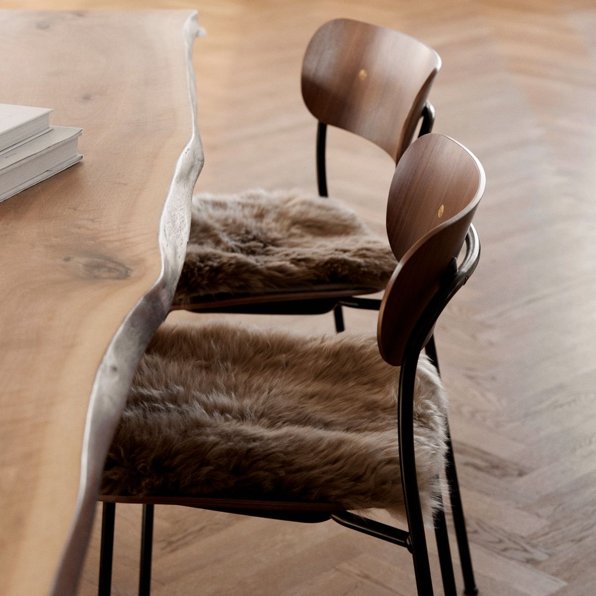 Long Wool Sheepskin Seat Cover | With Filling | 37x37 cm Black