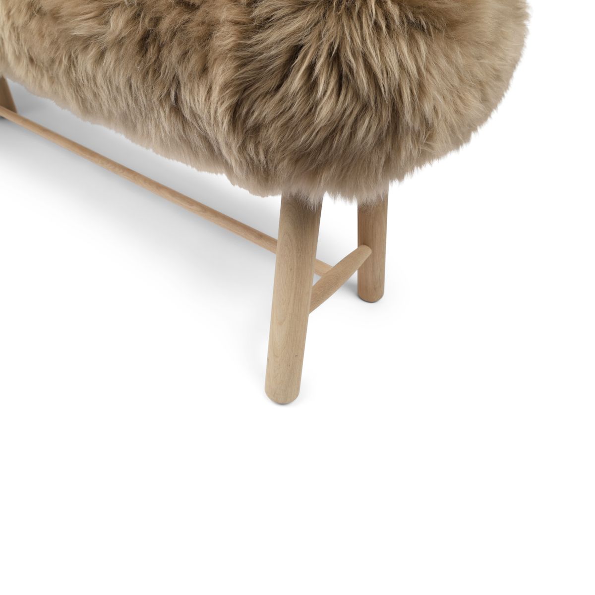 Theodor Bench | New Zealand Long Wool Sheepskin | 140x35x45 cm Taupe