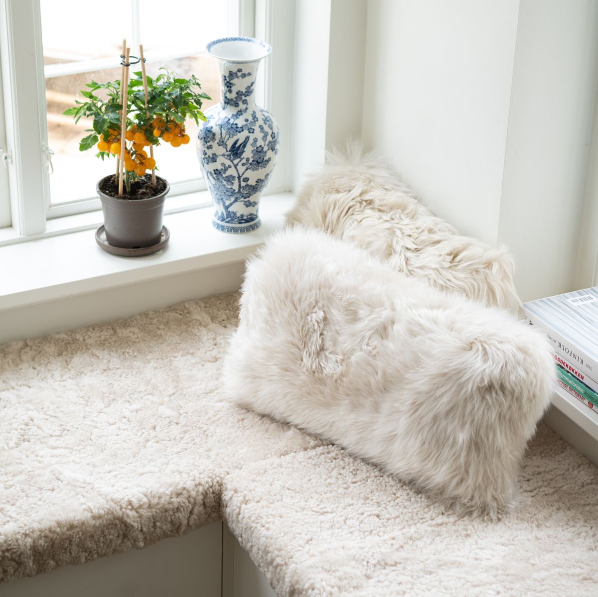 Long Wool Sheepskin Cushion | 40x60 cm Black