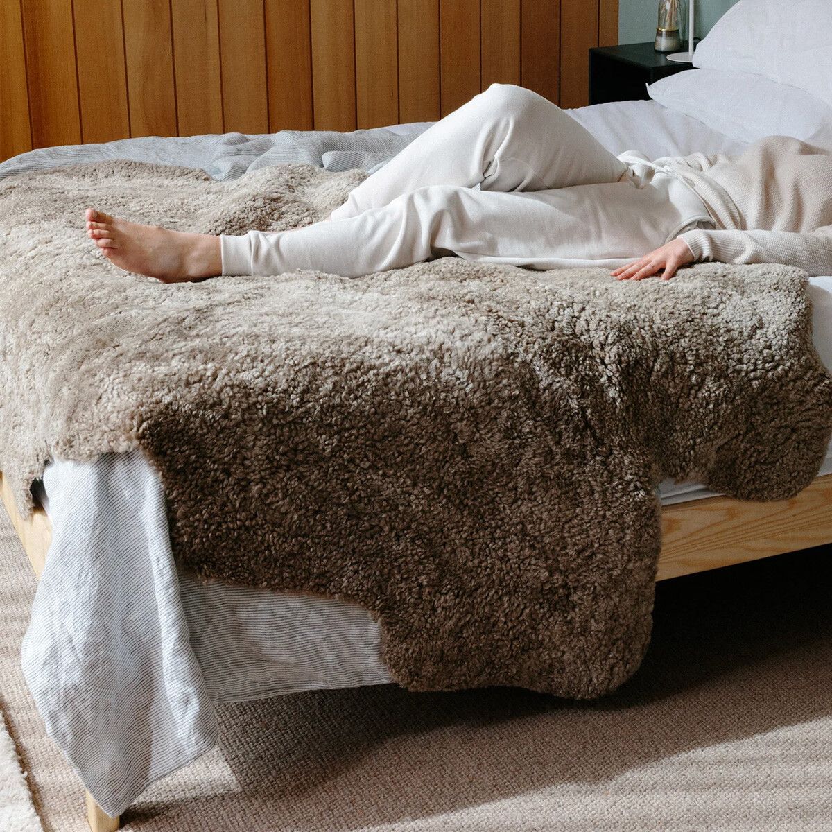 Quadruple Sheepskin Rug | New Zealand | Short Wool Curly | 170x110 cm Taupe