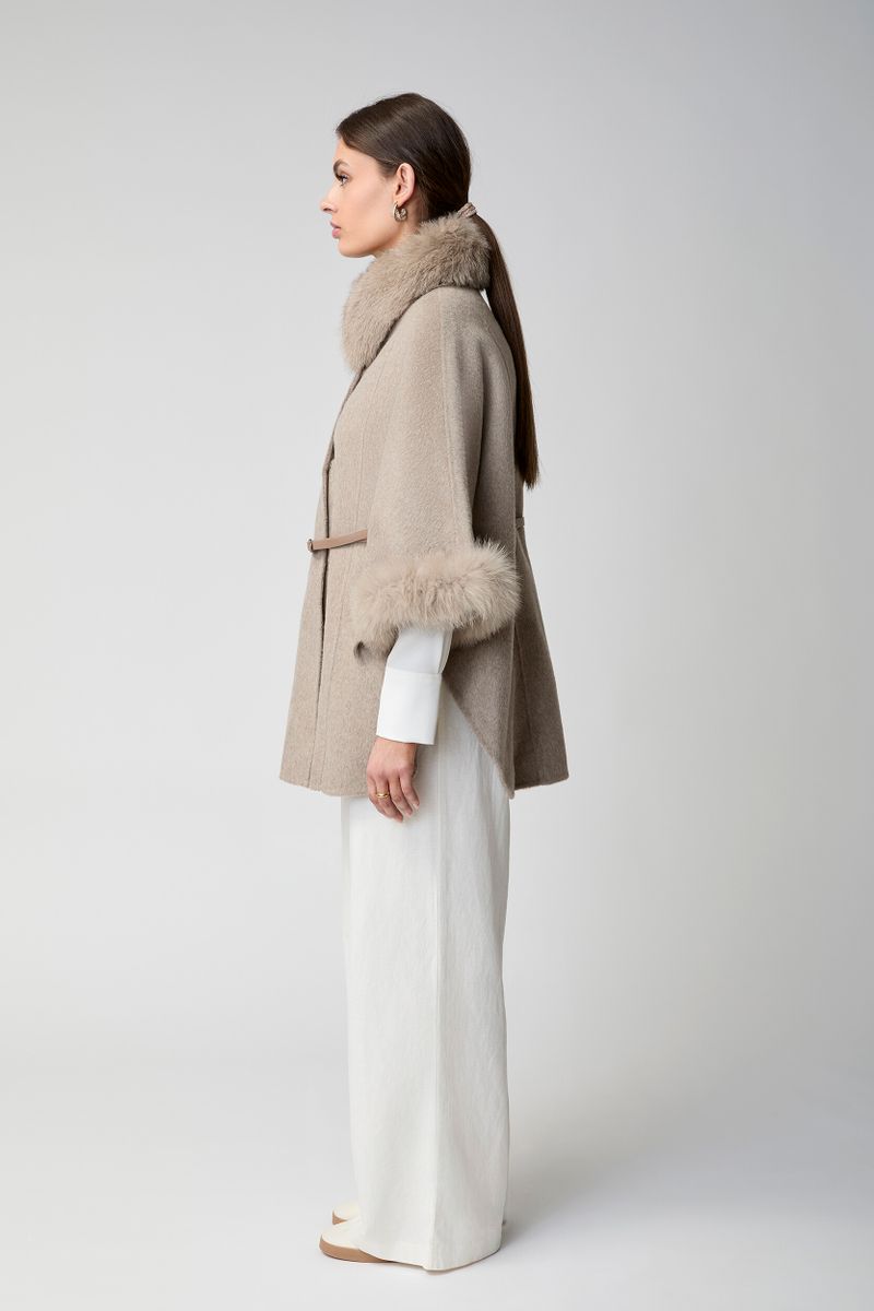 Lorraine Poncho Beige