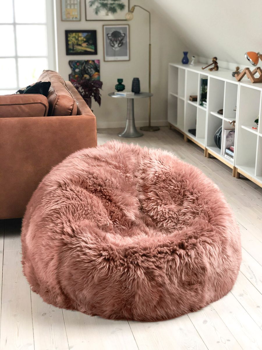 Round Sheepskin Bean Bag | Long Wool | Large Rosa