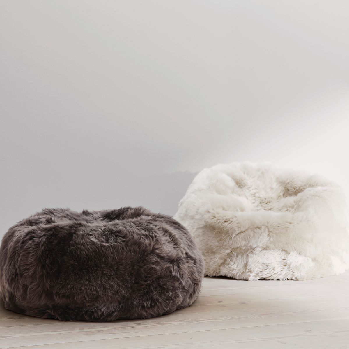 Round Sheepskin Bean Bag | Long Wool | Medium | Large Black