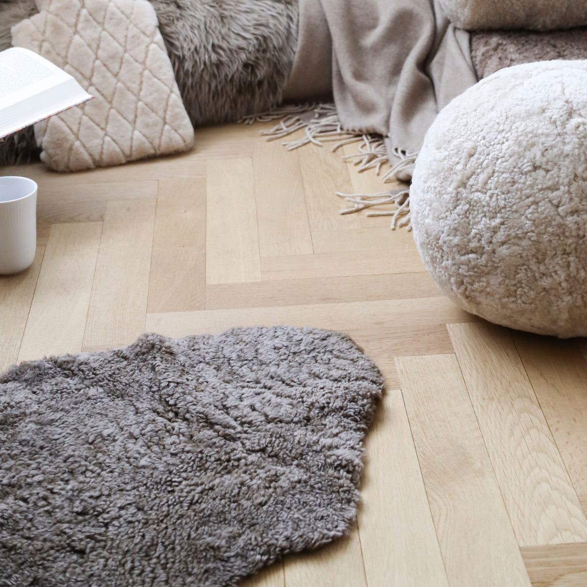 New Zealand Sheepskin | Premium | Short Curly Wool | Rug 90 cm Anthracite