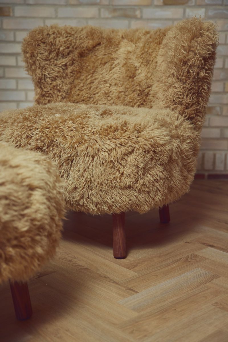 Emil Lounge Chair | Long Wool
