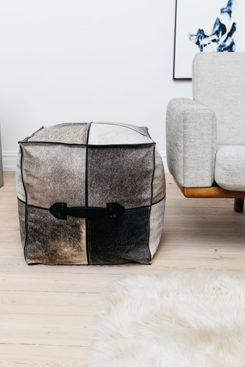 Calf Leather Pouf W/handle | Square Grey