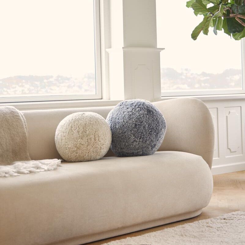 Angelite Cushion | Ø25 cm | Ø30 cm | Ø35 cm | Short Wool Black