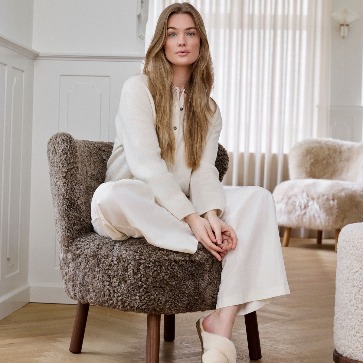 Emily Lounge Chair | Short Wool Anthracite
