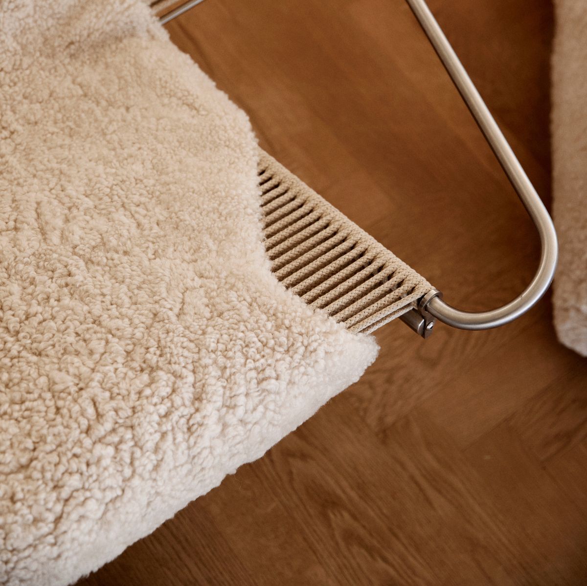 Short Wool Curly Sheepskin 100 x 60 cm Ivory (Bleach)