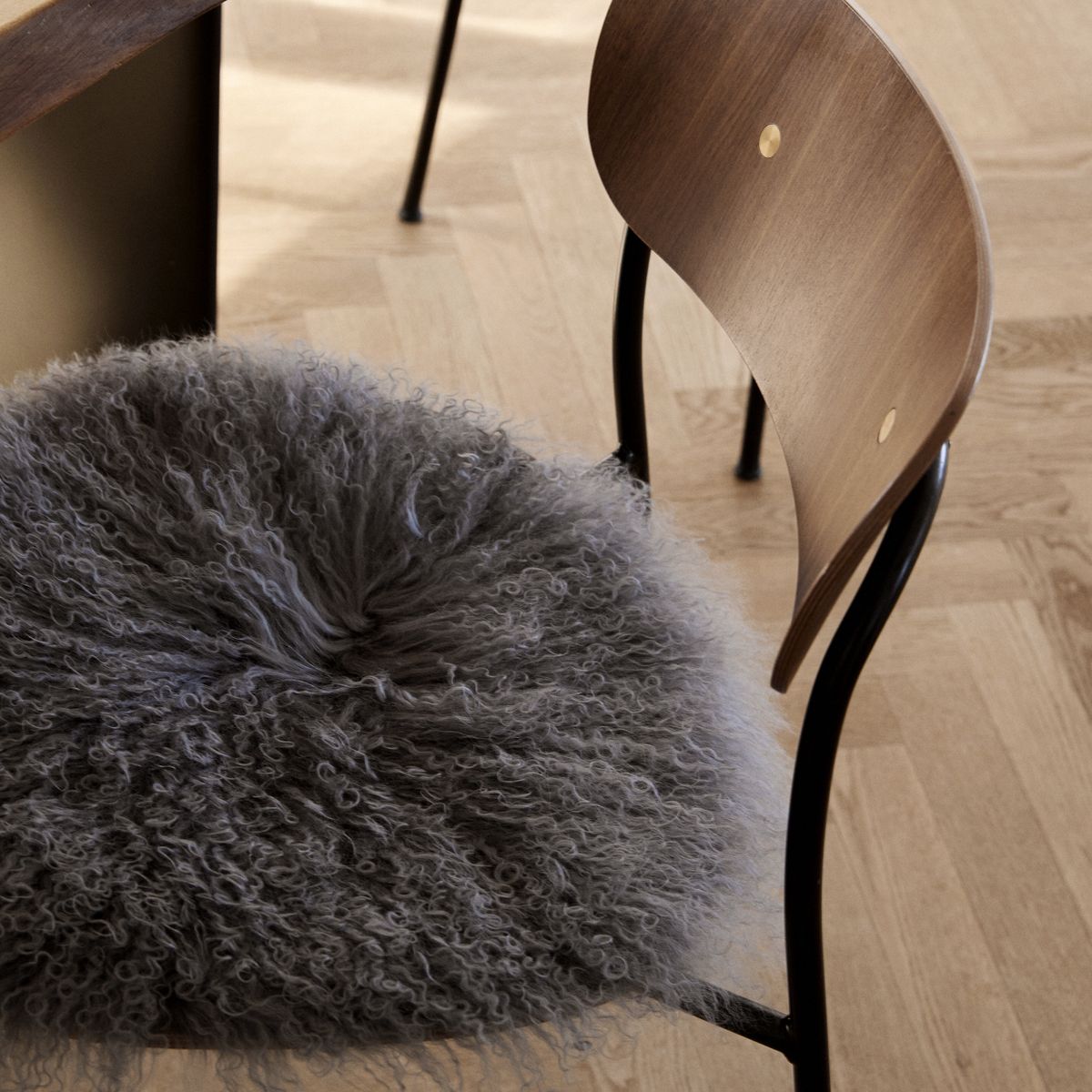Tibetan Sheepskin Seat Cover | 38cm Arctic Sunrise