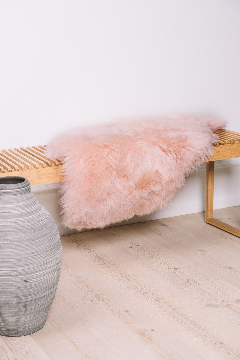 Merino Sheepskin Dyed | New Zealand | Long Wool | approx. 90x60 cm Fuchsia
