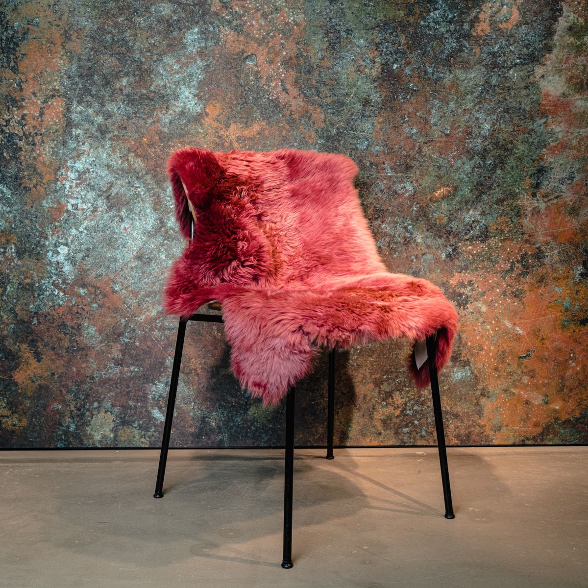 Merino Sheepskin Dyed | New Zealand | Long Wool | approx. 90x60 cm Fuchsia