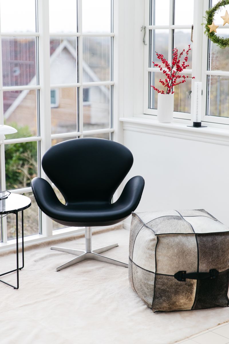 Calf Leather Pouf W/handle | Square Grey