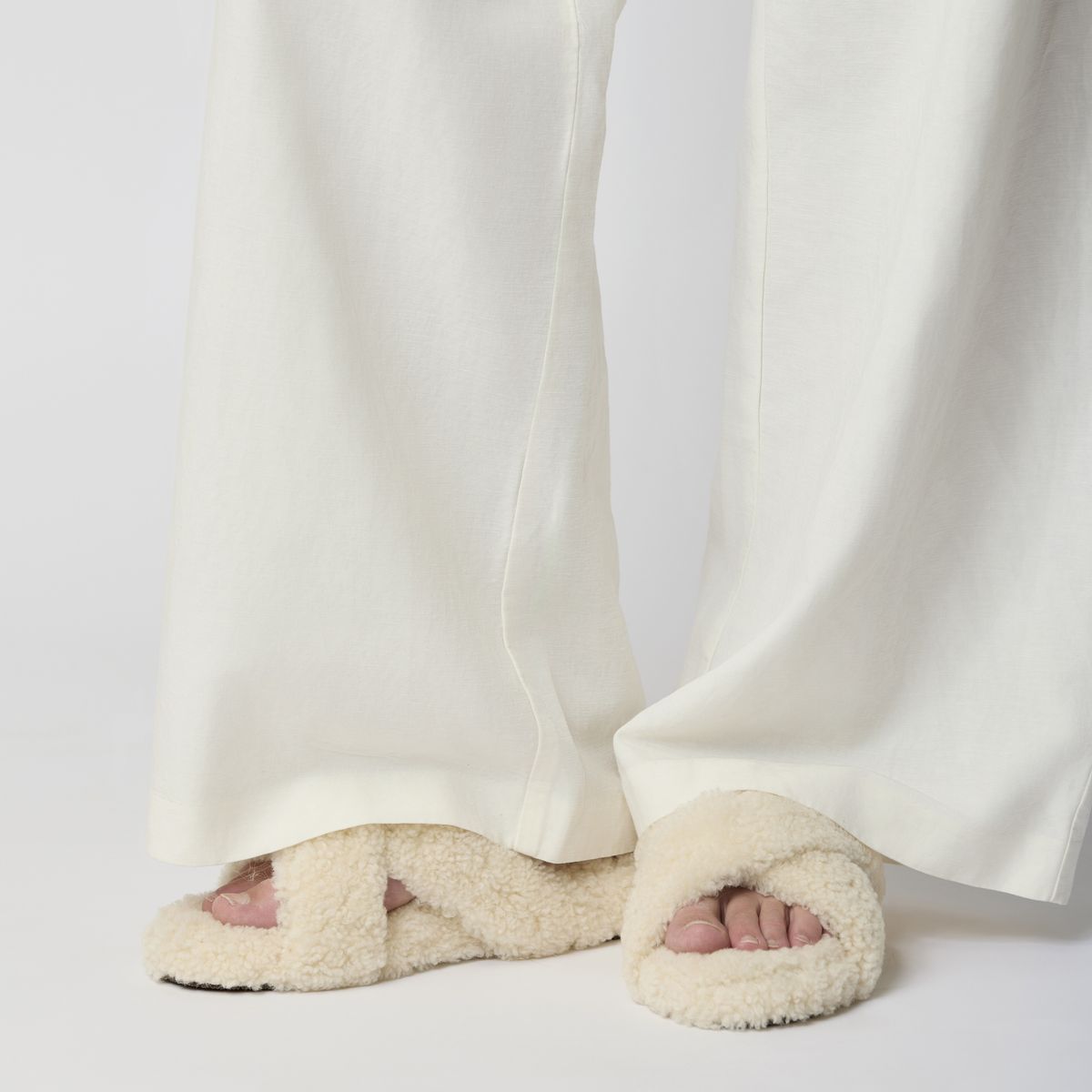 Curly Cross Slipper Honey