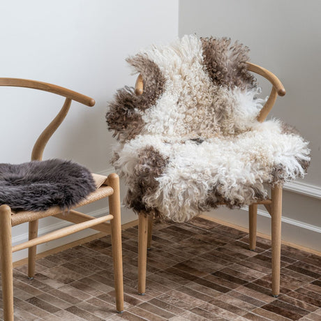 Curly Sheepskin | Austria | Natural Colors | 90 cm Blacky