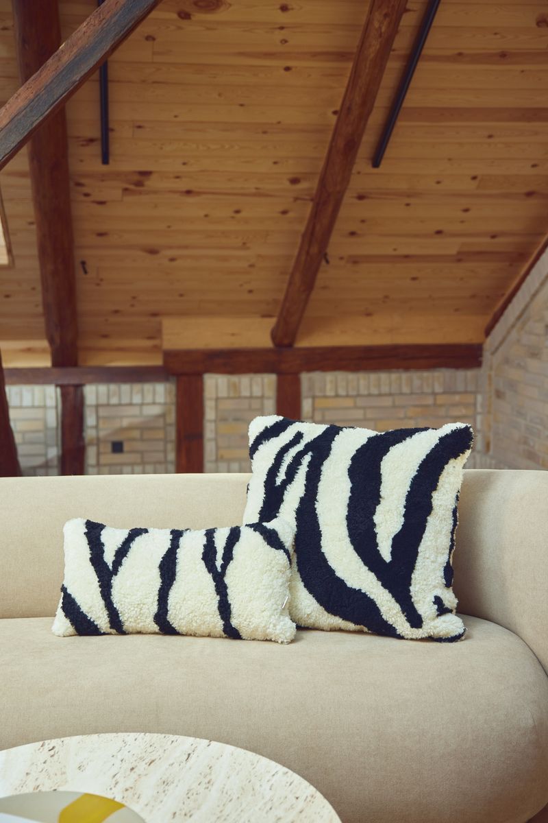 Zebra Cushion | Doublesided | 30x60 cm Black/Ivory
