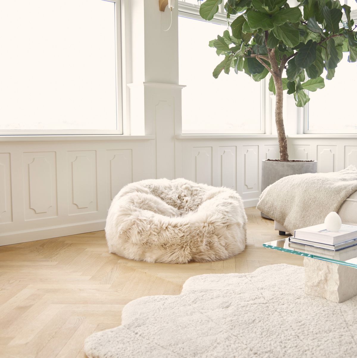 Round Sheepskin Bean Bag | Long Wool | Medium | Large Black
