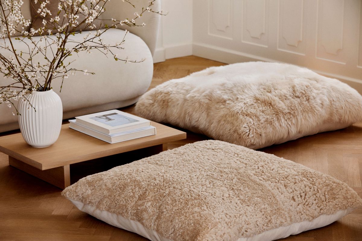Maxi Float Cushion | Short Wool | 90x90 cm Anthracite