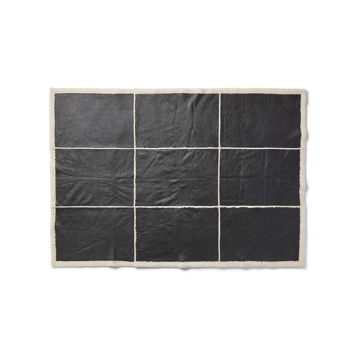 Addison Throw | Double Face Sheepskin | Short Wool Black/White