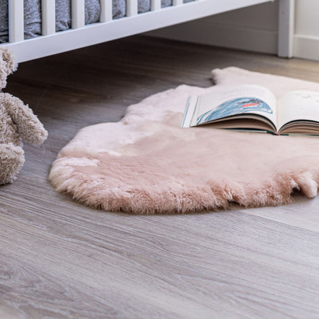 Baby Sheepskin | Short Wool | New Zealand | 95 cm Light Pink