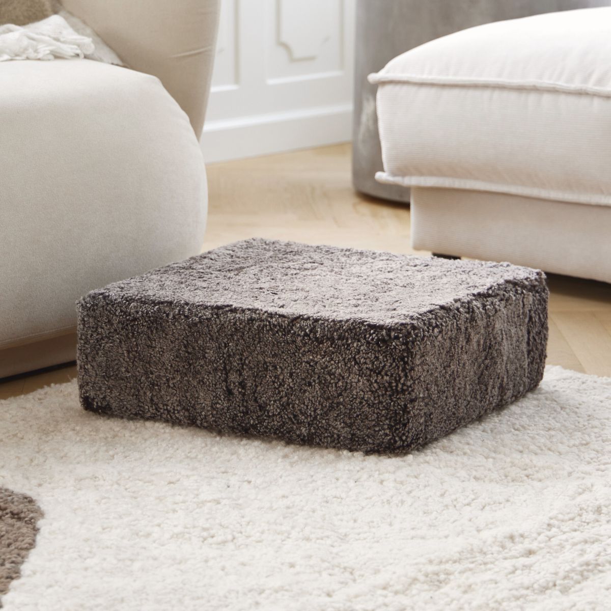 Short Wool Curly Sheepskin Pouf Anthracite