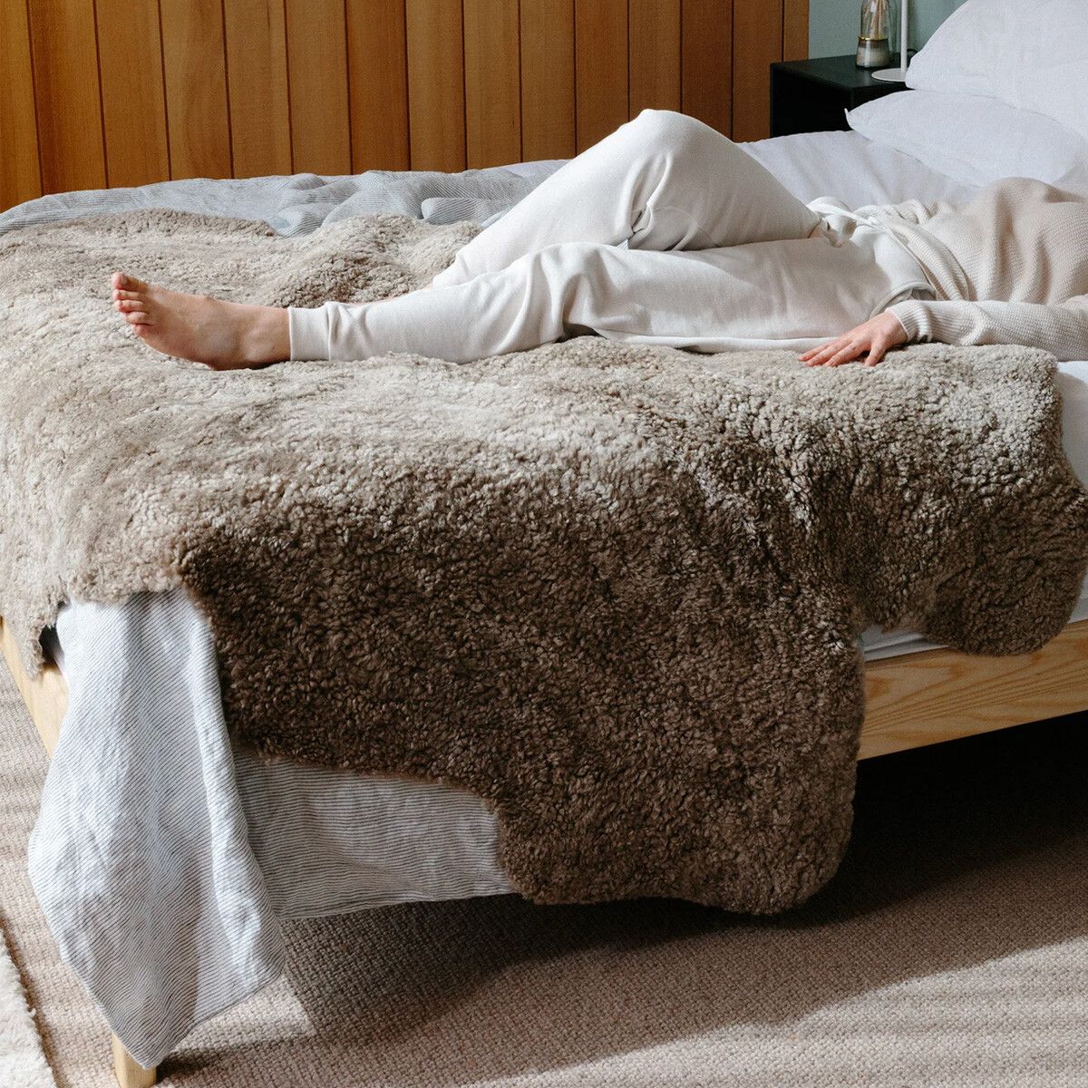 Quadruple Short Wool Sheepskin Rug | 180x110 cm (Bestseller) Taupe