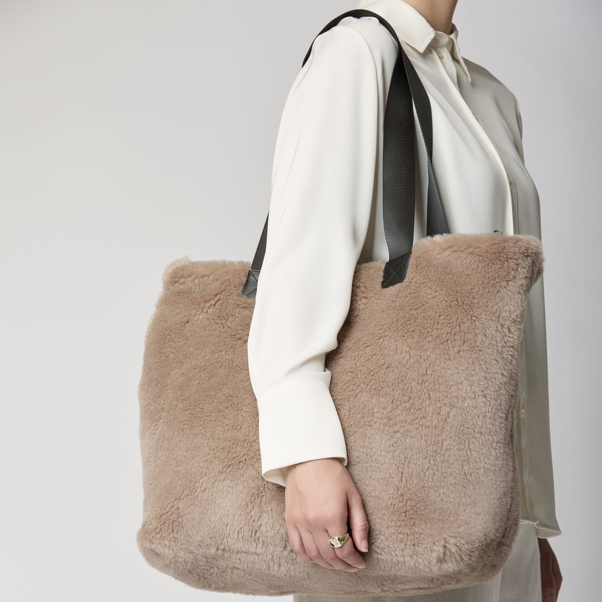 Bags & Clutches